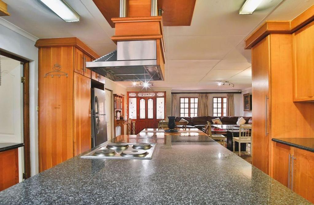 Mereke Manor Центурион Экстерьер фото