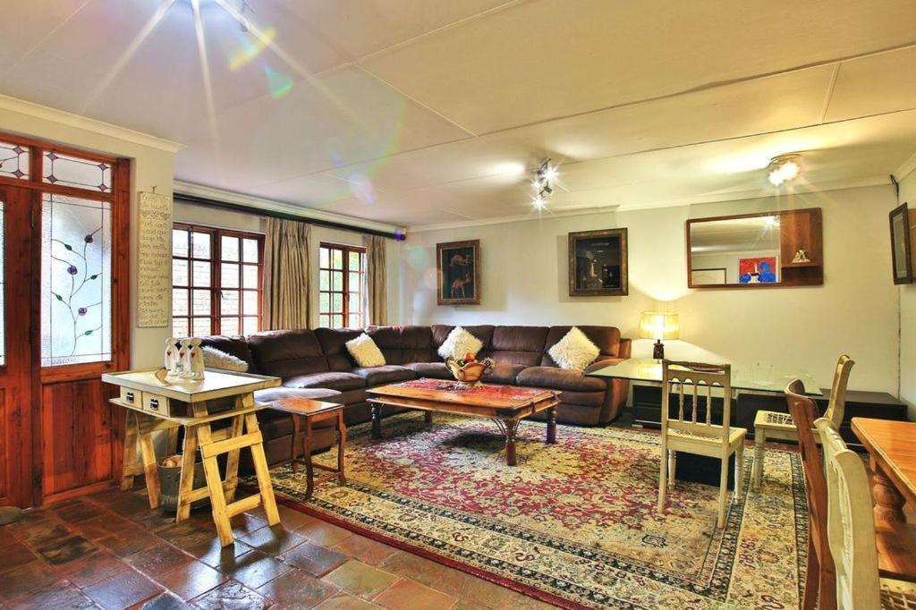 Mereke Manor Центурион Экстерьер фото